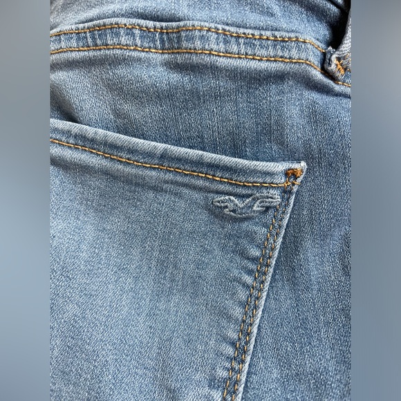 Hollister Distressed Jeans - Picture 8 of 10